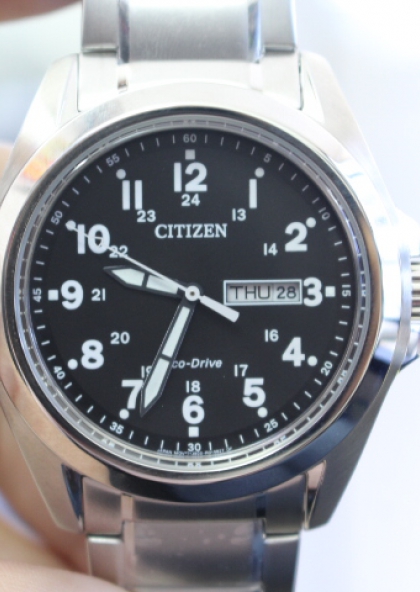 Đồng hồ Citizen nam Eco-Drive AW0050-58E