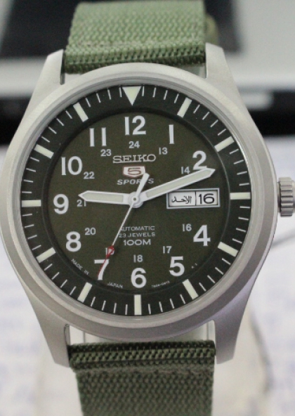 Đồng hồ Seiko 5 SNZG09J1