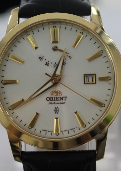 Đồng hồ cơ Orient FFD0J002W0