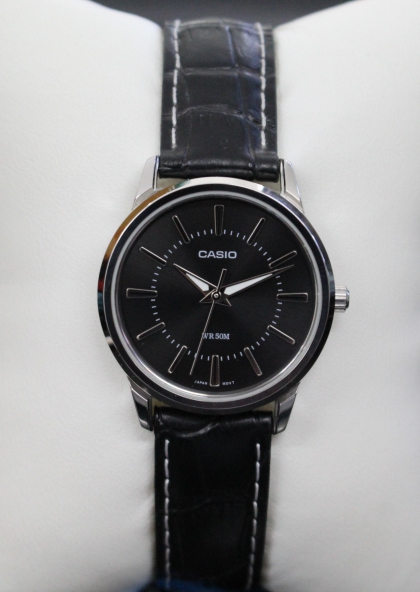 Đồng hồ Casio nữ LTP-1303L-1AVDF