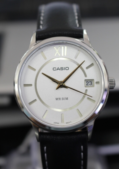 Đồng hồ Casio nữ LTP-E134L-1BVDF