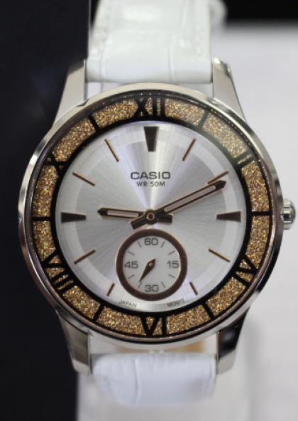 Đồng hồ Casio nữ LTP-E135L-7AVDF