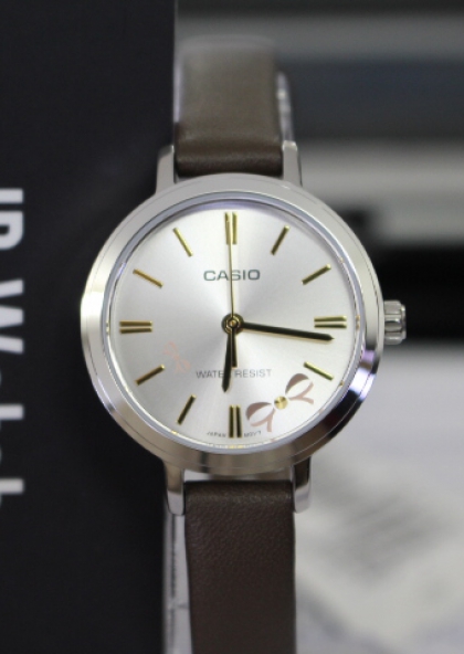 Đồng hồ Casio nữ LTP-E146L-5ADF
