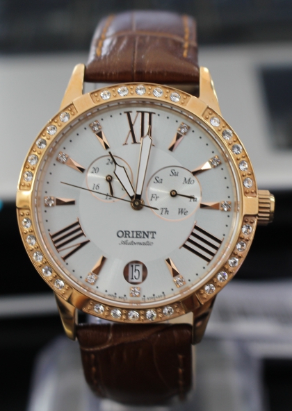 Đồng hồ cơ Orient nữ FET0Y002W0