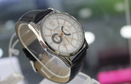 Kinh nghiệm mua đồng hồ nam dây da giá rẻ tại Hà Nội như ý