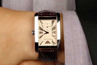 Đồng hồ nam dây da mặt chữ nhật – Phong cách được nhiều phái mạnh yêu thích