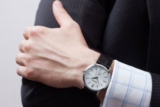 Cách lựa chọn đồng hồ đeo tay nam phù hợp với cổ tay từ A-Z