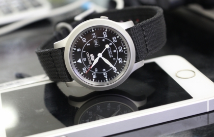 Đánh giá mẫu đồng hồ Seiko 5 SNK809K2 dây dù đang gây bão trong giới trẻ
