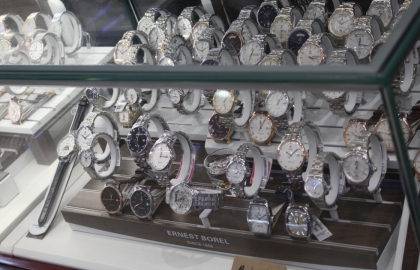 Lý do gì khiến bạn thích mua đồng hồ đeo tay