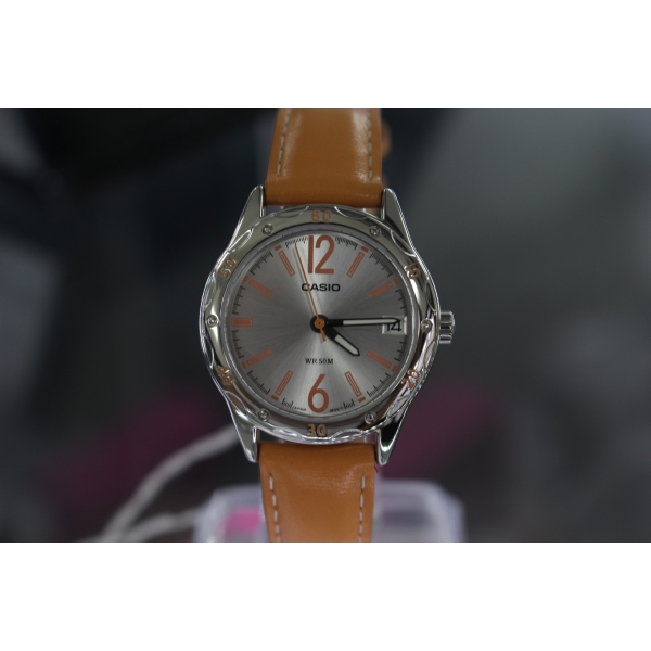 Đồng hồ Casio nữ LTP-1389L-4B2VDF