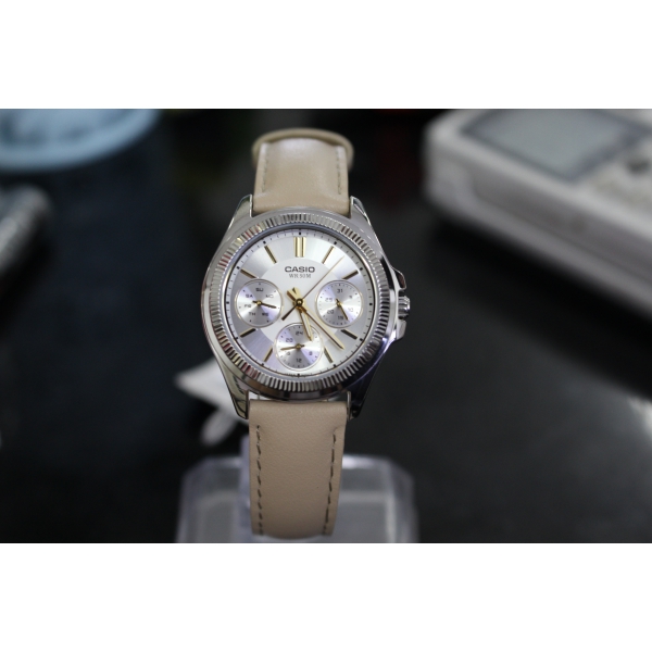 Đồng hồ Casio nữ LTP-2088L-7AVDF