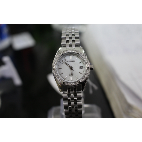 Đồng hồ Citizen nữ EU6060-55D
