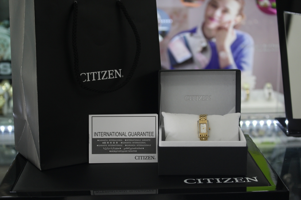 Bộ đồng hồ Citizen nữ EZ6352-58D