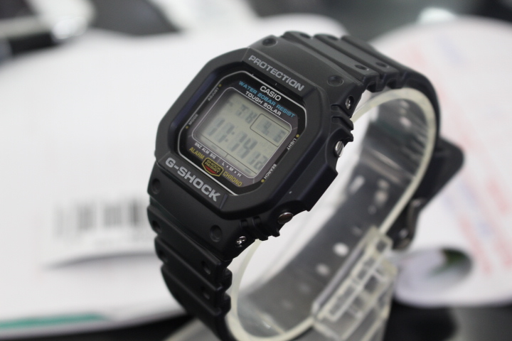 Chi tiết đồng hồ Casio nam G-Shock G-5600E-1DR