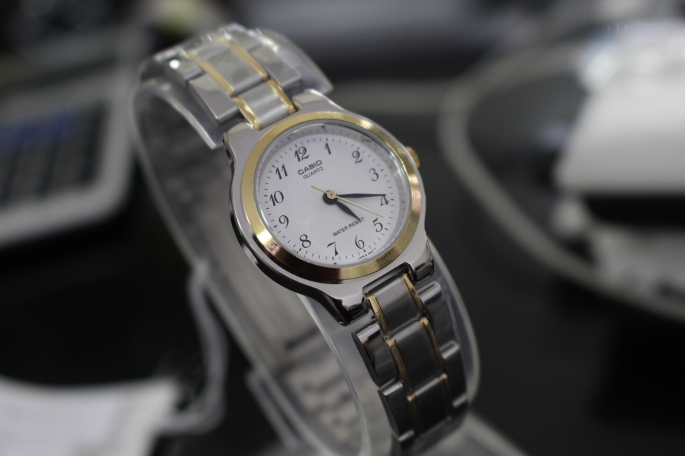 Chi tiết đồng hồ Casio nữ LTP-1131G-7BRDF