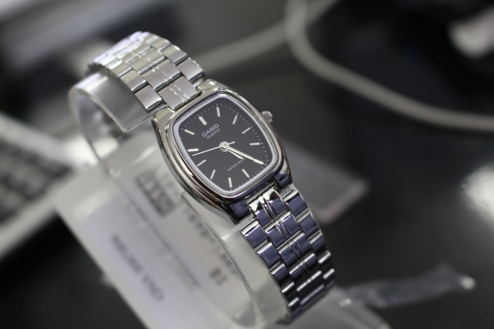 Chi tiết đồng hồ Casio nữ LTP-1169D-1ARDF