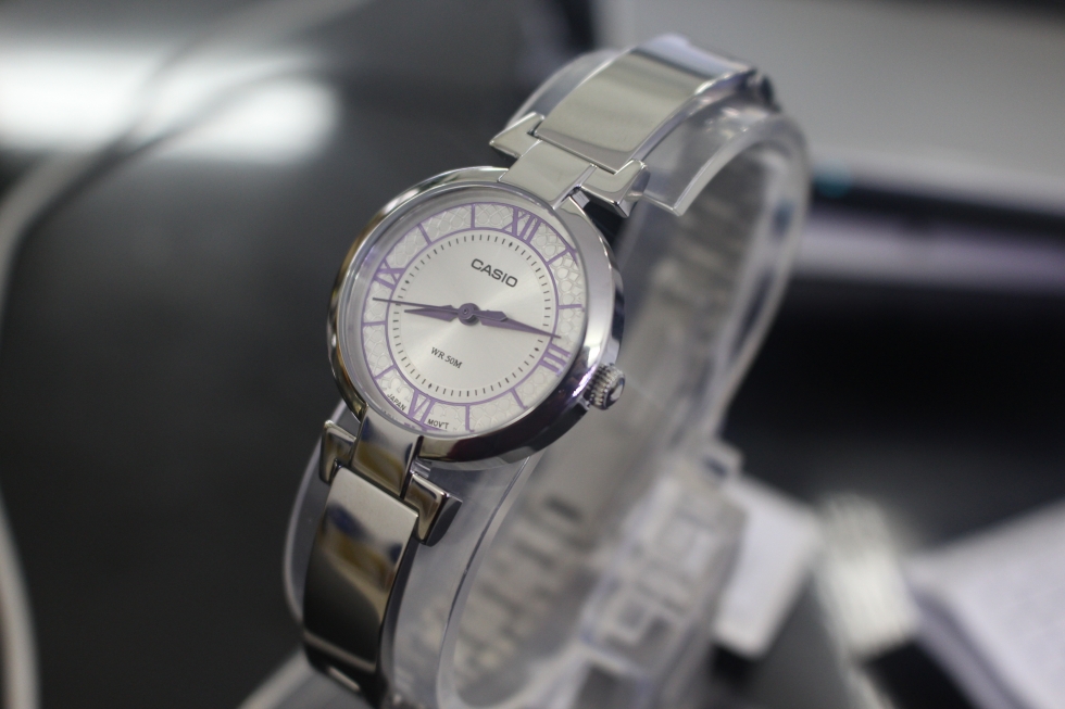 Chi tiết đồng hồ Casio nữ LTP-E403D-6AVDF