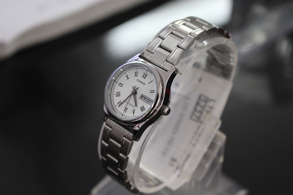 Chi tiết đồng hồ Casio nữ LTP-V006D-7BUDF