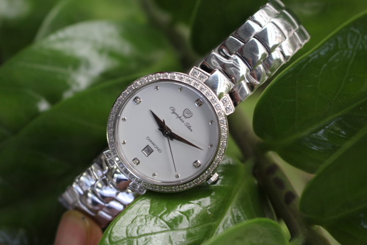Đồng hồ OP nữ OP28033DLS mang đến cho bạn phong cách hiện đại và cá tính hơn