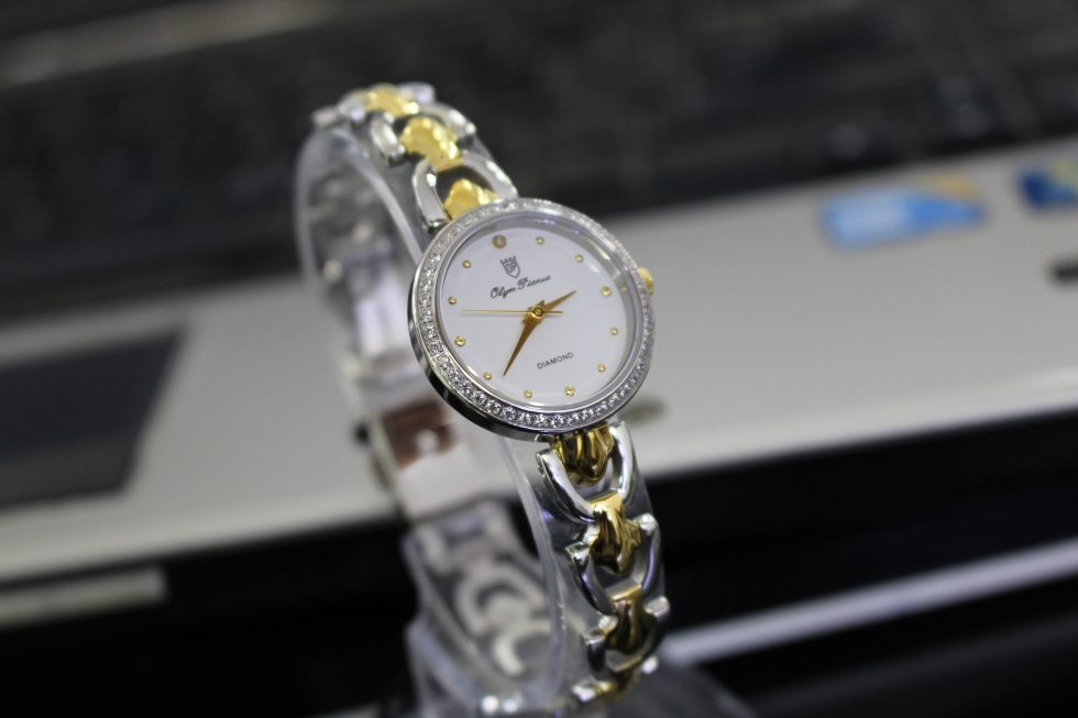 Chi tiết đồng hồ Olym Pianus nữ OP2460DLSK Trắng