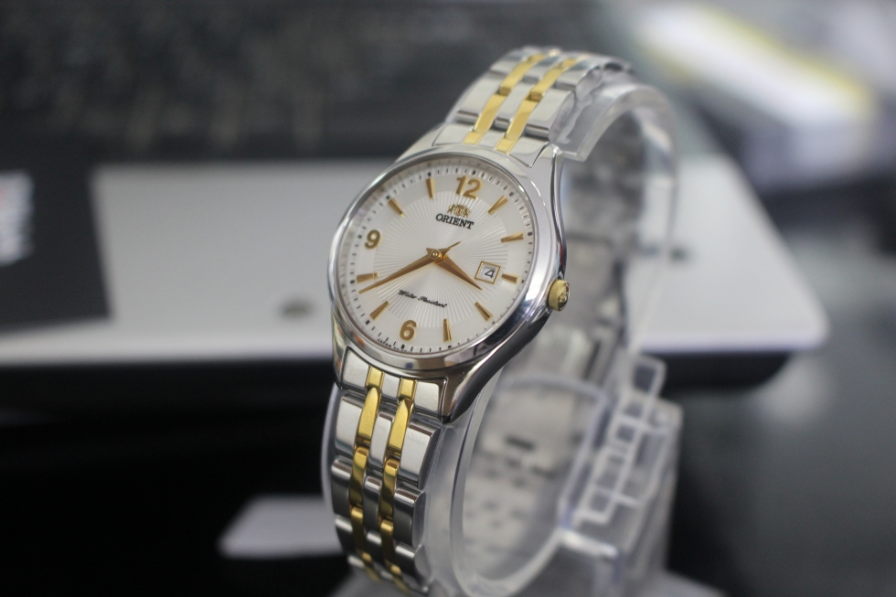 Chi tiết đồng hồ Orient nữ SSZ42002W0