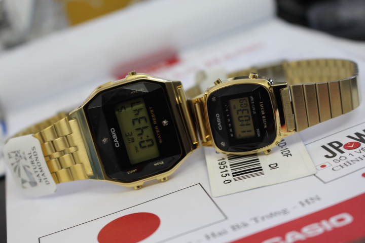 Chi tiết mặt cặp đồng hồ đôi Casio A159WGED-1DF+LA670WGAD-1DF