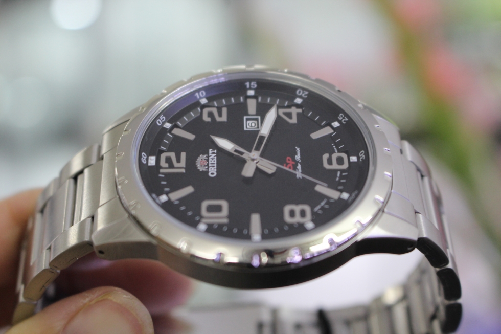Chi tiết đồng hồ Orient nam FUNG3001B0