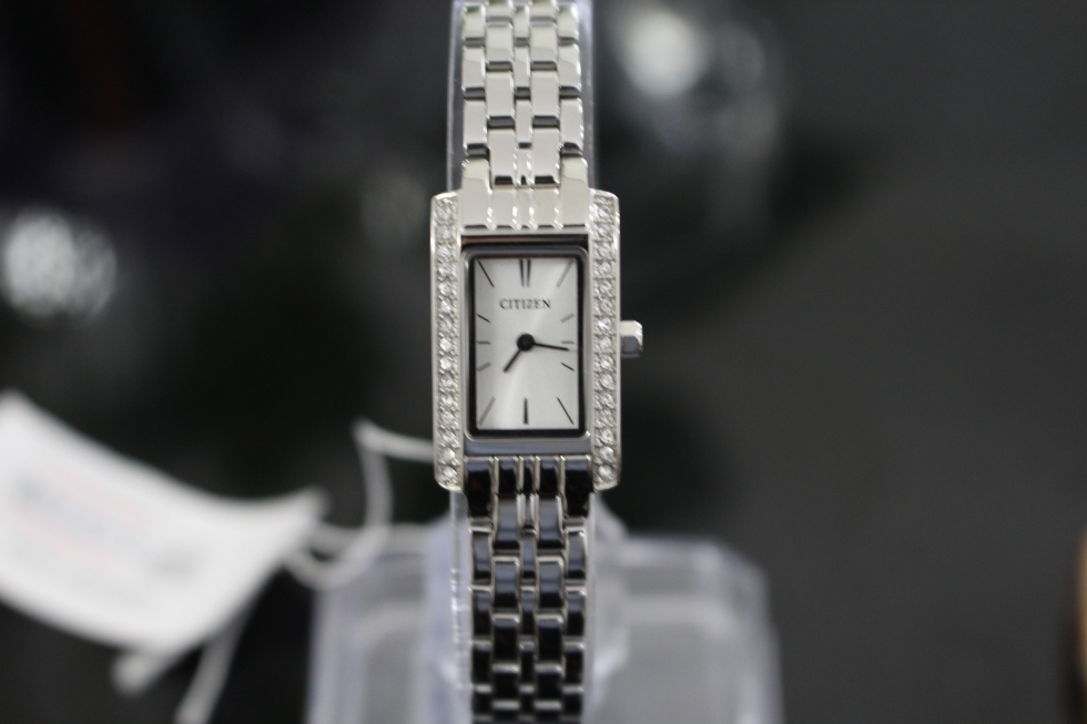 Đồng hồ Citizen nữ EZ6350-53A mặt chữ nhật