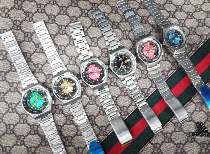 ​Đồng hồ SK với nhiều kiểu dáng, hình dạng khác nhau