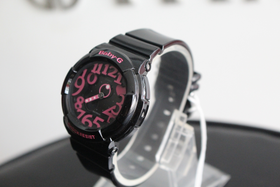 Góc nghiêng đồng hồ nữ Casio Baby-G BGA-130-1BDR 