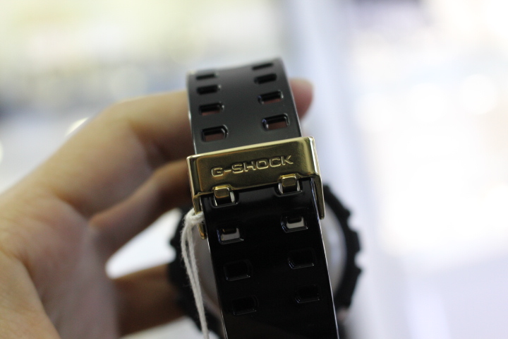 Khóa dây đồng hồ Casio nam G-Shock GA-110GB-1ADR 