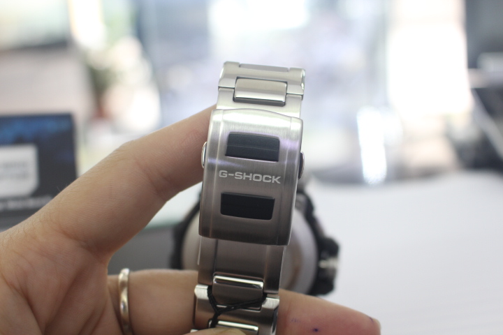 Khóa dây đồng hồ Casio nam G-Shock MTG-G1000D-1A2DR