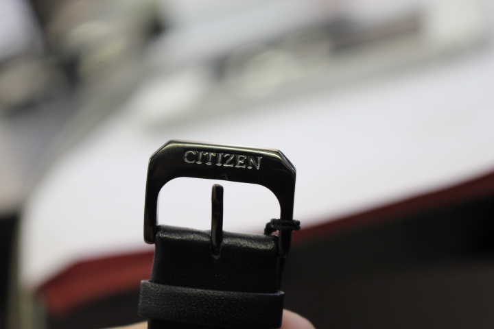 Khóa dây đồng hồ Citizen nam Eco-Drive BM7405-19E