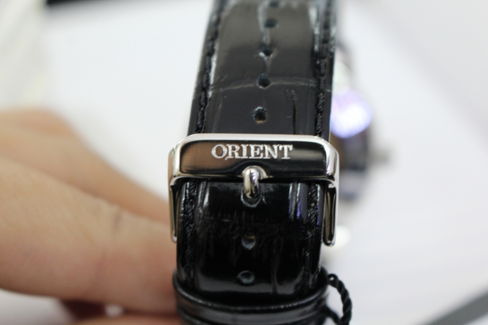 Khóa của đồng hồ cơ Orient nam FER27006B0