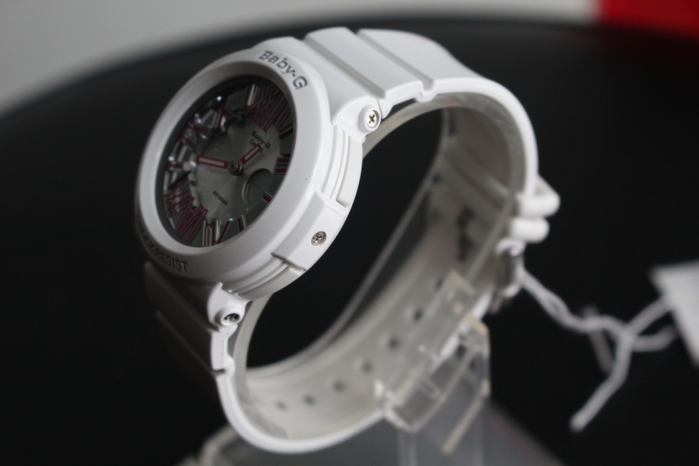 Mặt nghiêng đồng hồ nữ Casio Baby-G BGA-160-7B3DR