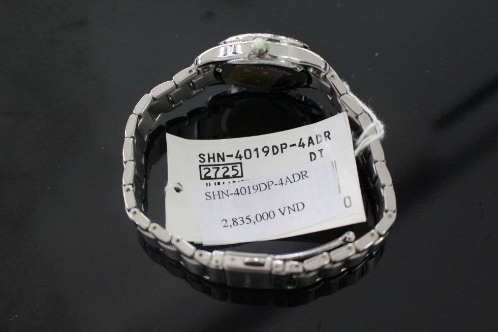 Mặt sau đồng hồ Casio Sheen SHN-4019DP-4ADR