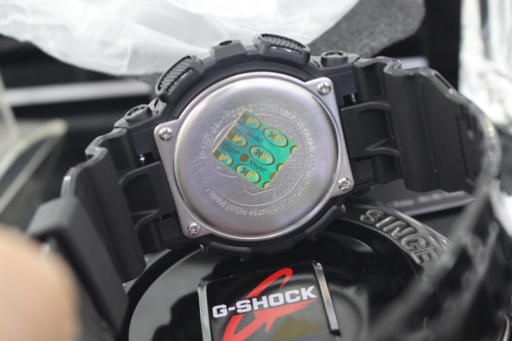 Mặt sau đồng hồ Casio nam G-Shock GA-110GB-1ADR