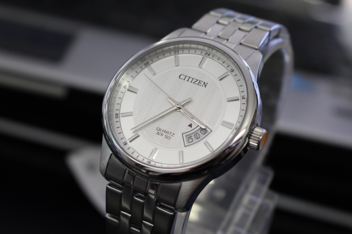 Phong cách giản dị của đồng hồ Citizen nam BI1050-81A