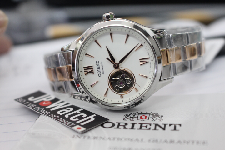 Phong cách khỏe khoắn của đồng hồ cơ Orient nữ RA-AG0020S10B