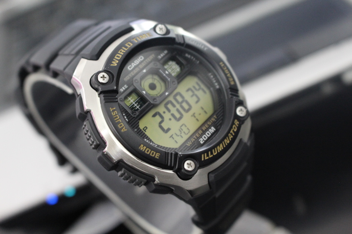 Phong cách thể thao của đồng hồ Casio nam AE-2000W-9AVDF