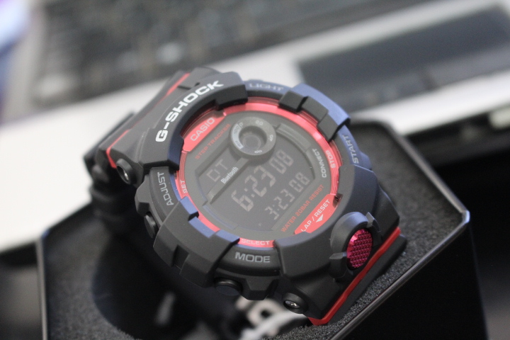 Phong cách trẻ trung của đồng hồ Casio nam G-Shock GBD-800-1DR 