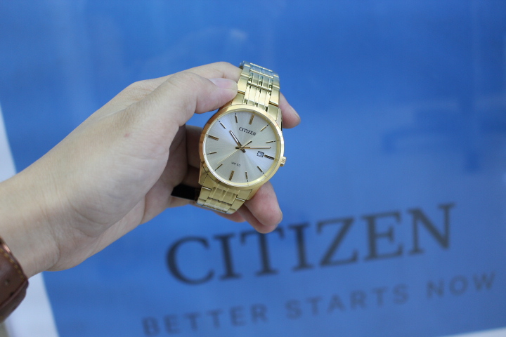 Đồng hồ Citizen nam BI5002-57P mang lối thiết kế khá đơn giản