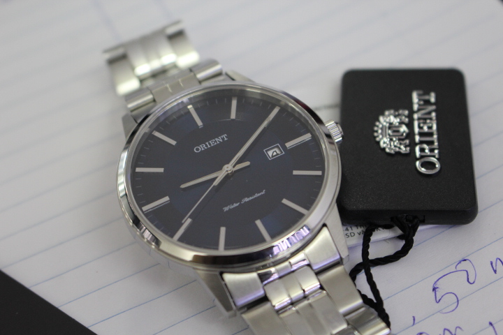 Phong cách giản dị của đồng hồ Orient nam FUNG8003D0
