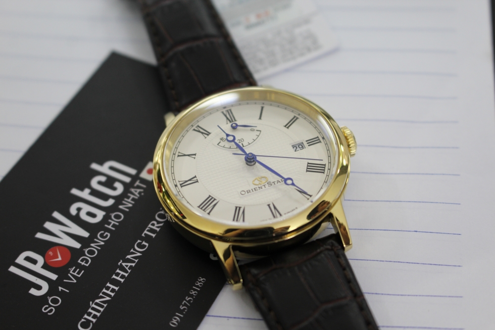 Vẻ cổ điển của đồng hồ cơ Orient Star nam SEL09002W0