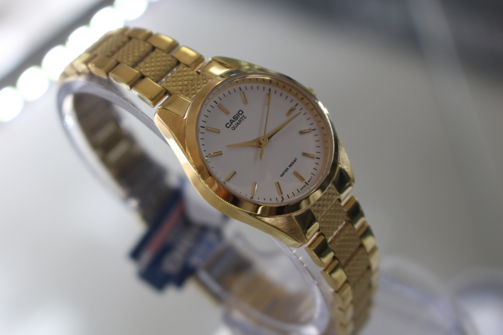 Vẻ đẹp của đồng hồ Casio nữ LTP-1274G-7ADF