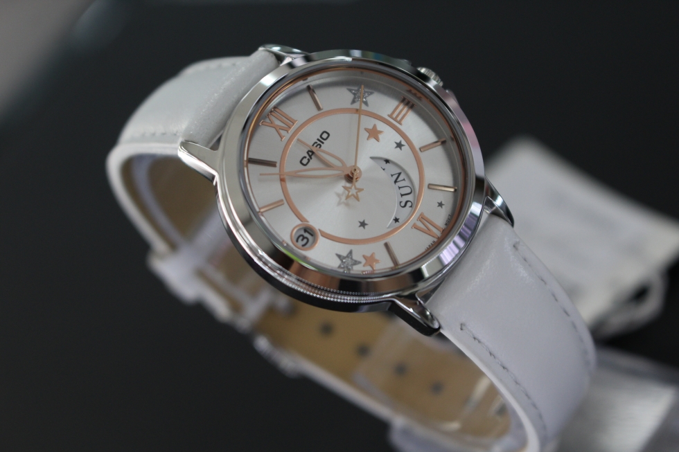 Vẻ đẹp của đồng hồ Casio nữ LTP-E122L-7ADF