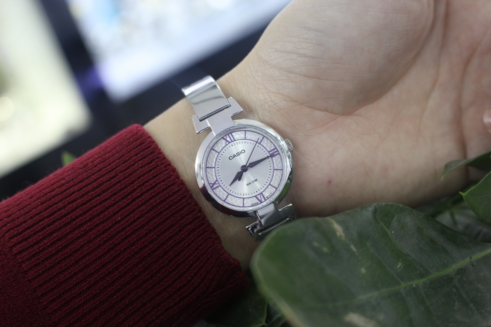 Vẻ đẹp của đồng hồ Casio nữ LTP-E403D-6AVDF