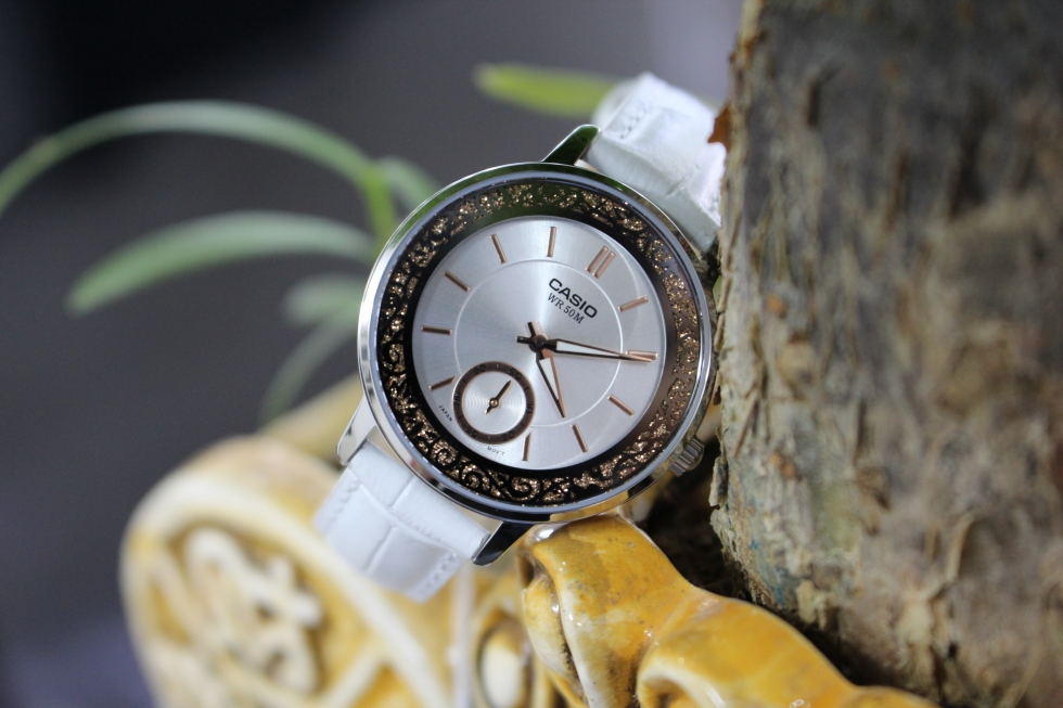 Vẻ đẹp của đồng hồ Casio nữ LTP-E408L-7AVDF