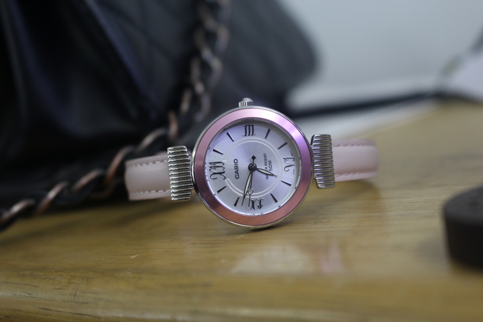 đồng hồ casio nữ màu hồng