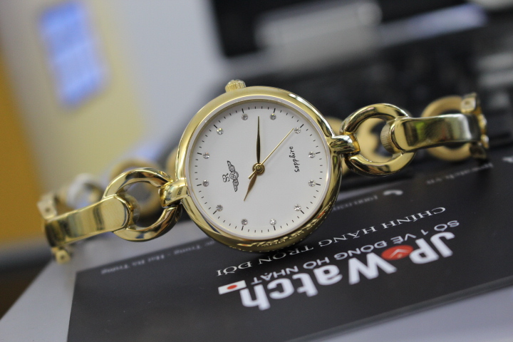 Vẻ đẹp điệu đà của đồng hồ SR nữ SL1604.1402TE